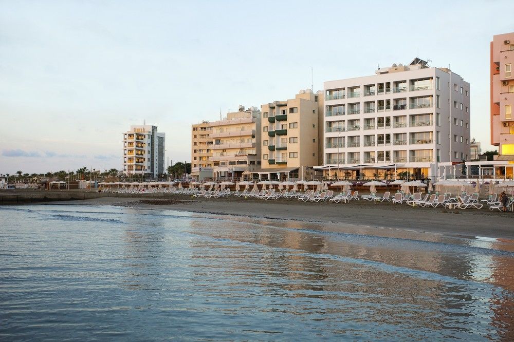 Costantiana Beach Hotel Apartments Larnaka Exterior foto